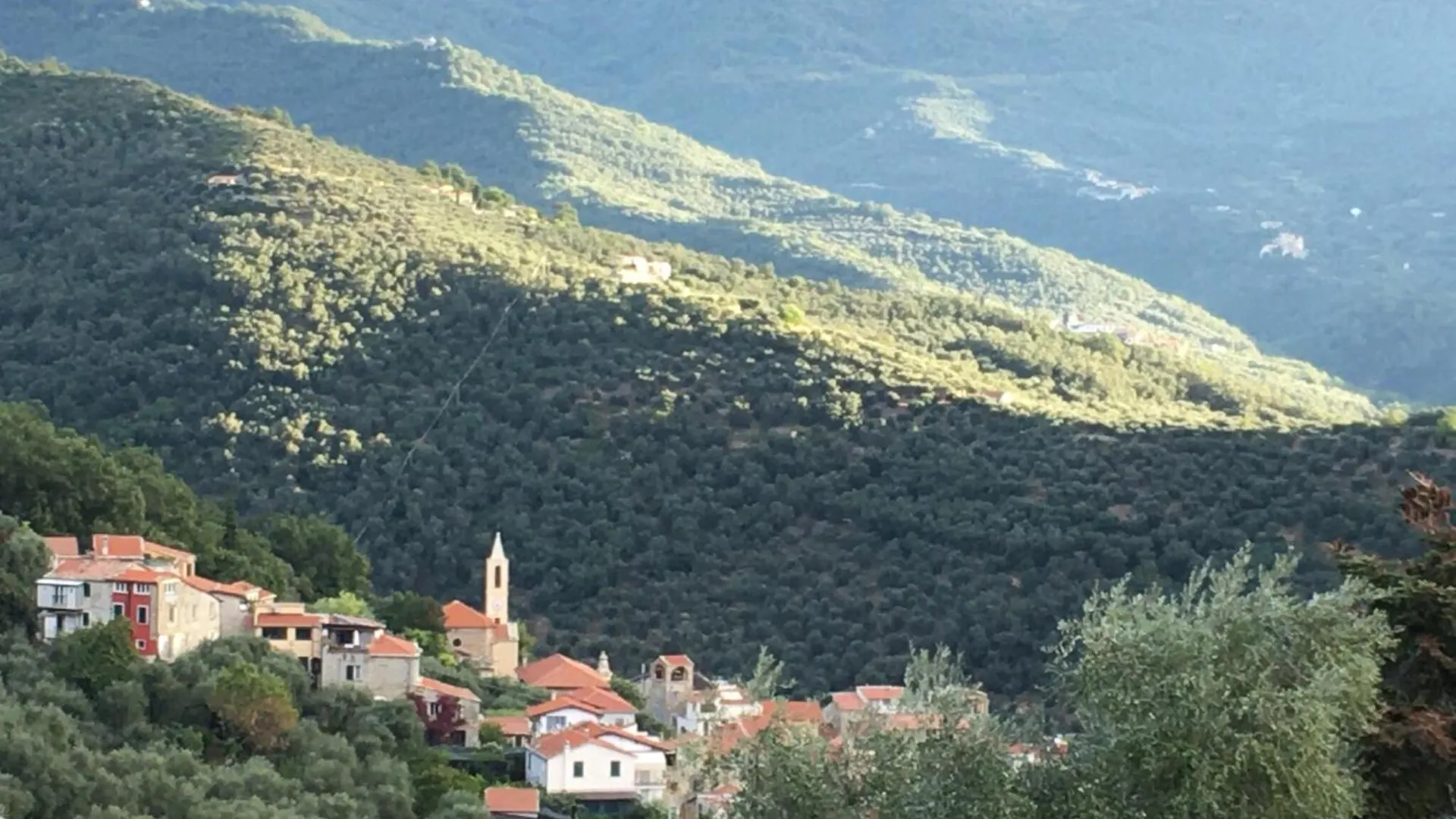 Romantisches Appartamento Oliva Dolcedo